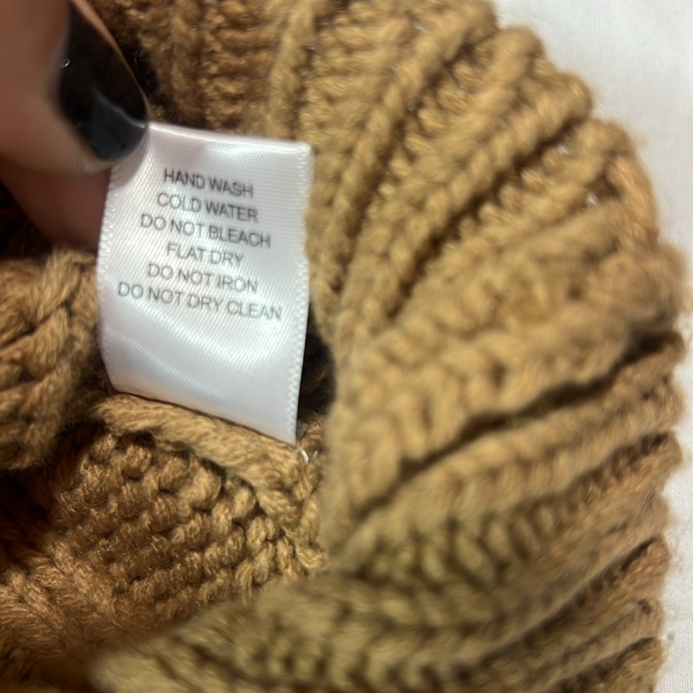 HYFVE cropped turtleneck size L - Picture 5 of 10